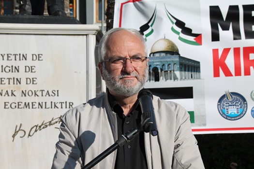 Cumhuriyet Meydanında bir araya