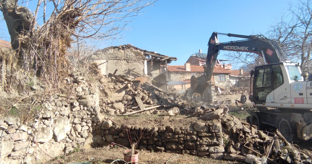 Şehirlerde adeta enkaz görünümünde