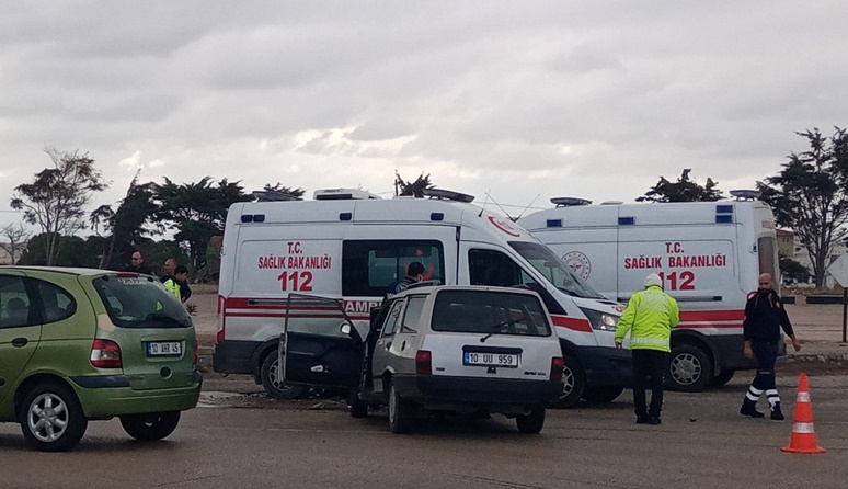 Bandırma’da hasta taşıyan ambulans