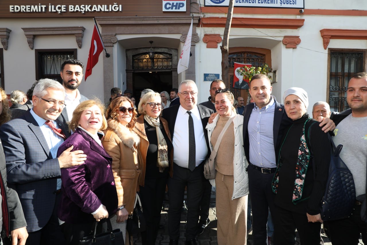 BAŞKAN AHMET AKIN VE BAŞKAN MEHMET ERTAŞ VATANDAŞLARLA BİR ARAYA GELDİ