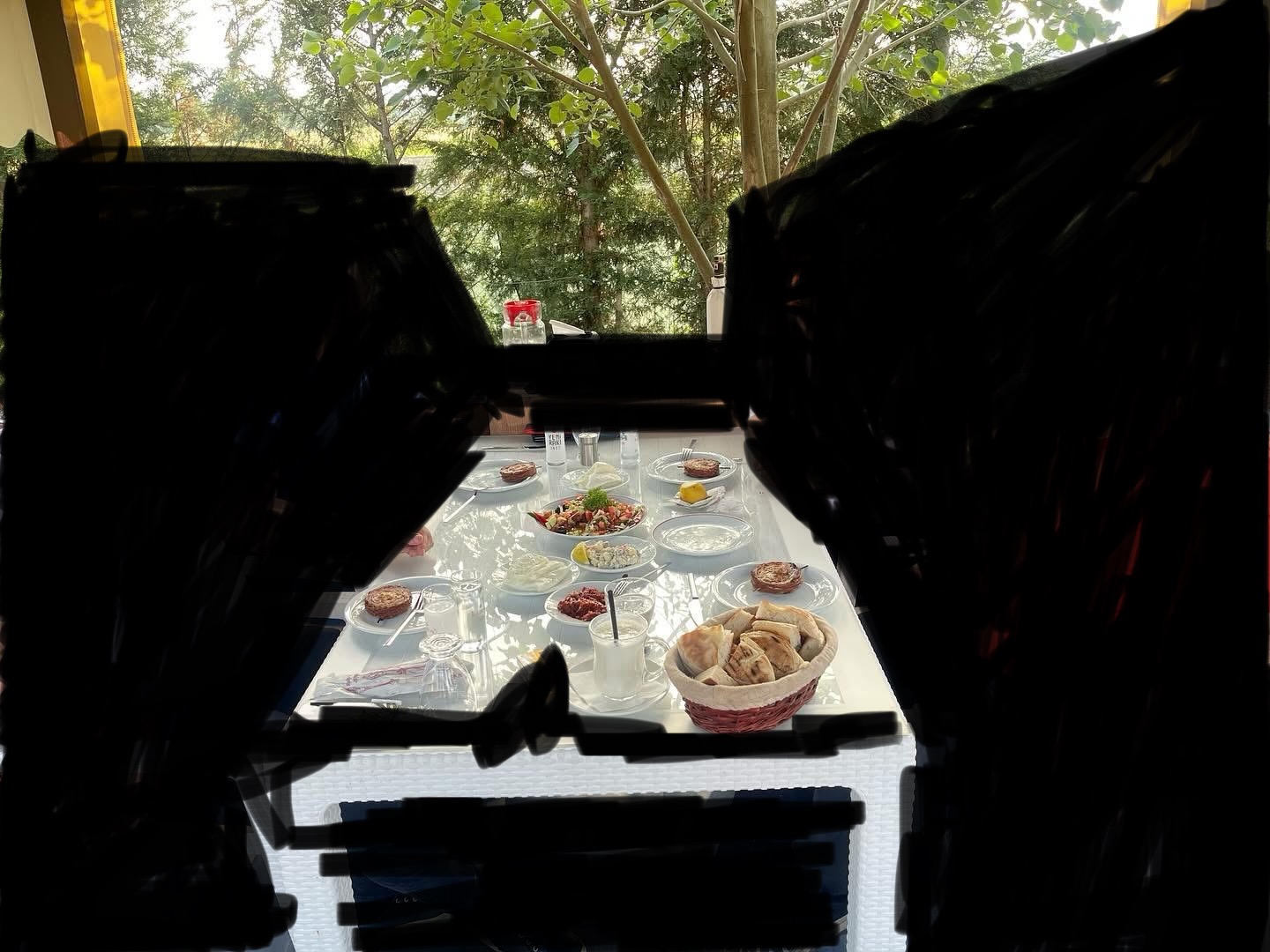 DÜN DÜNDÜR BUGÜN BUGÜNDÜR