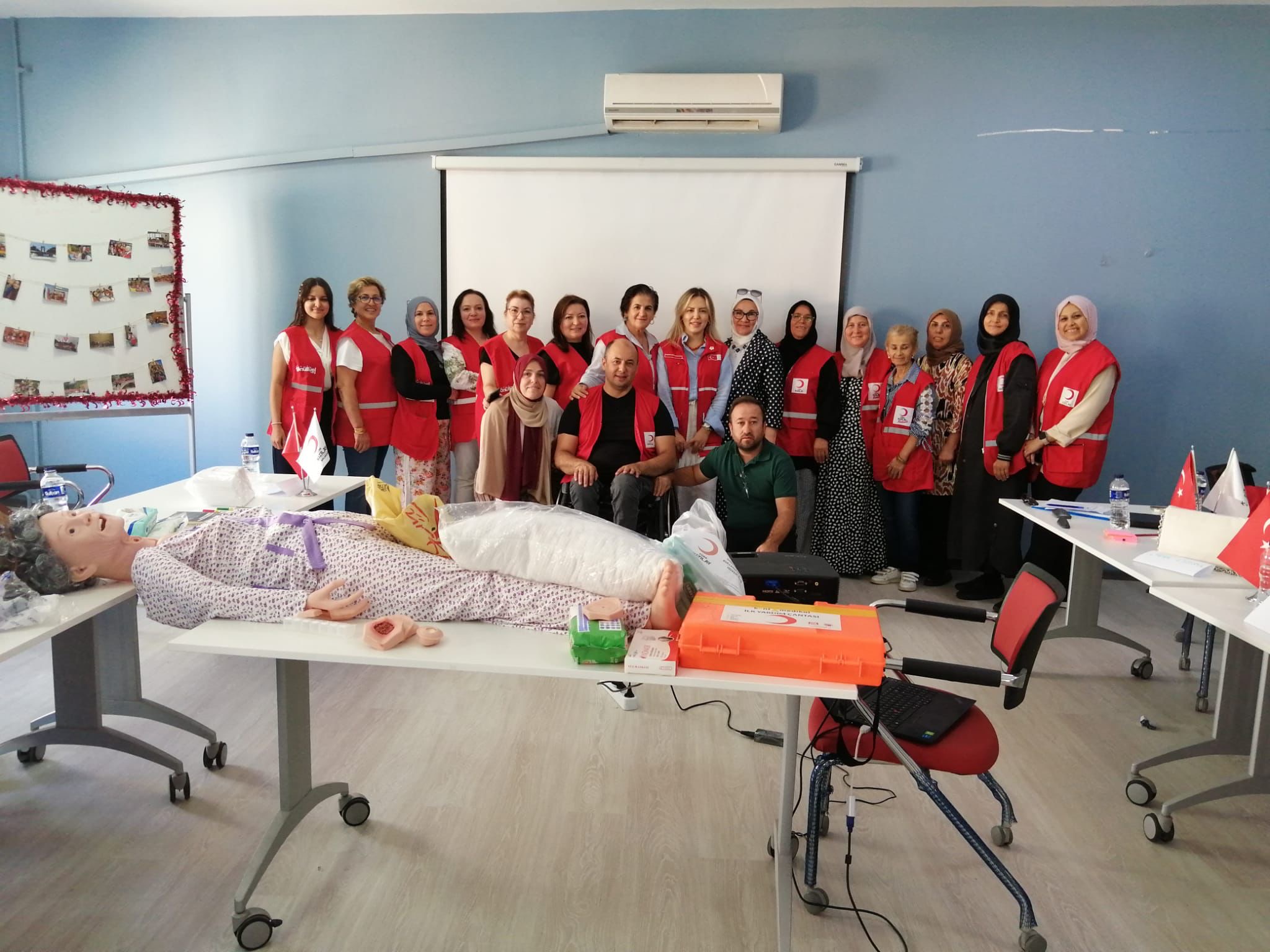 Türk Kızılay’dan Balıkesir’de Yaşlı ve Engellilerin Bakımına Destek