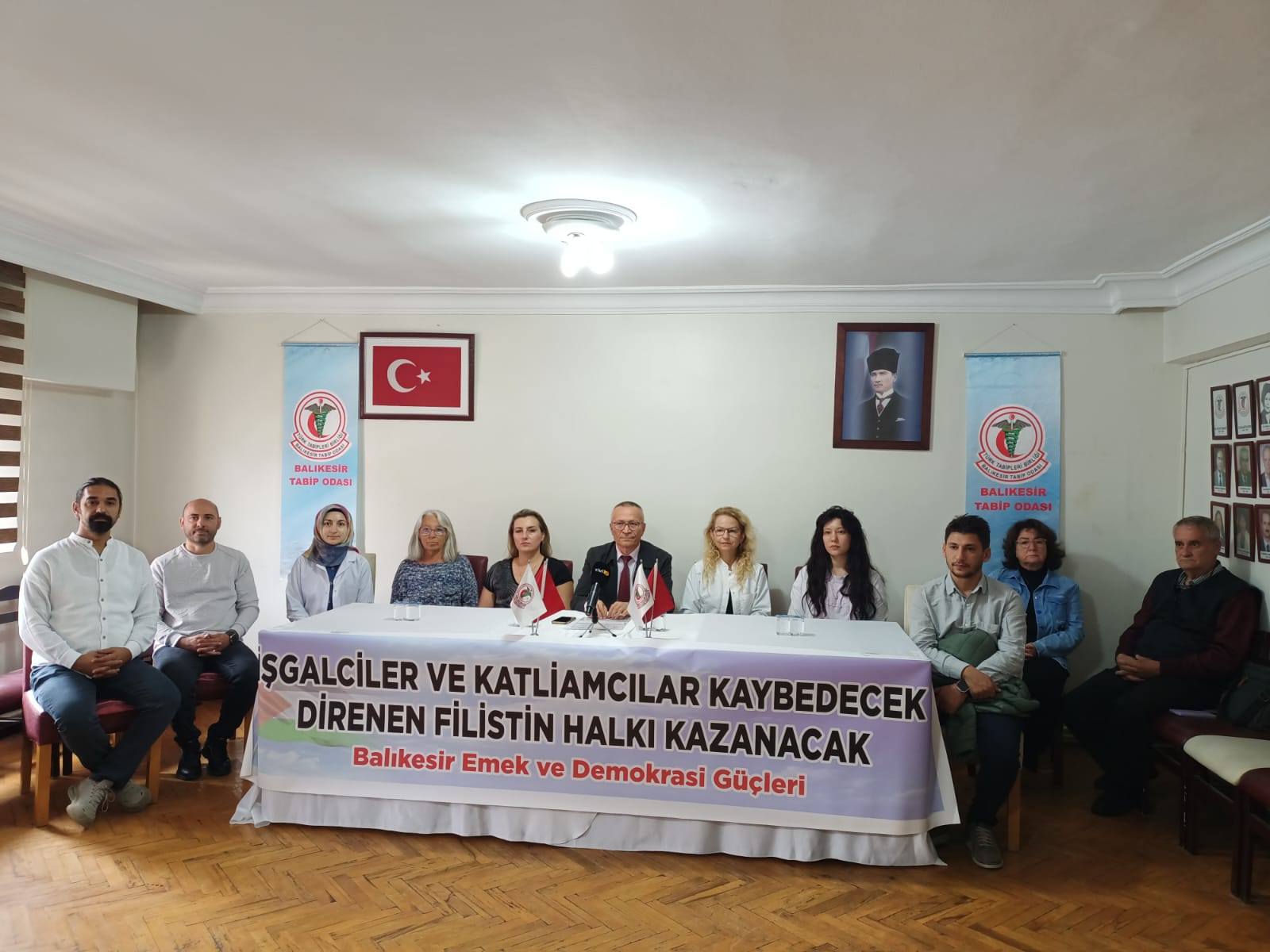 BALIKESİR’DEN FİLOYA KATILAN HEKİM MESLEKTAŞLARIMIZI DESTEKLİYORUZ.