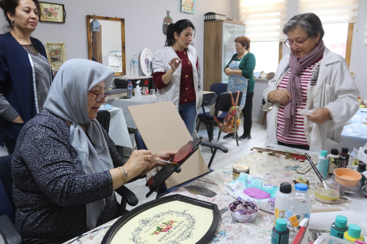 Atatürk Gençlik Merkezi’nde dolu dolu kurs sezonu